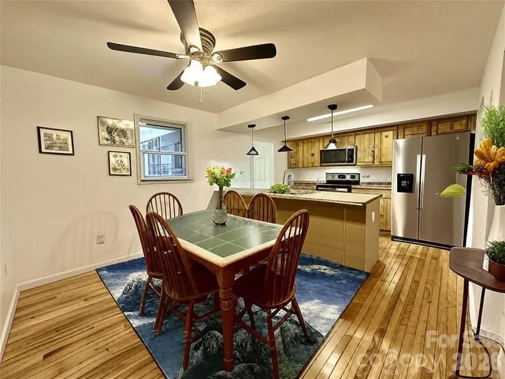 5381 State Hwy 197 S Highway Burnsville NC 28714