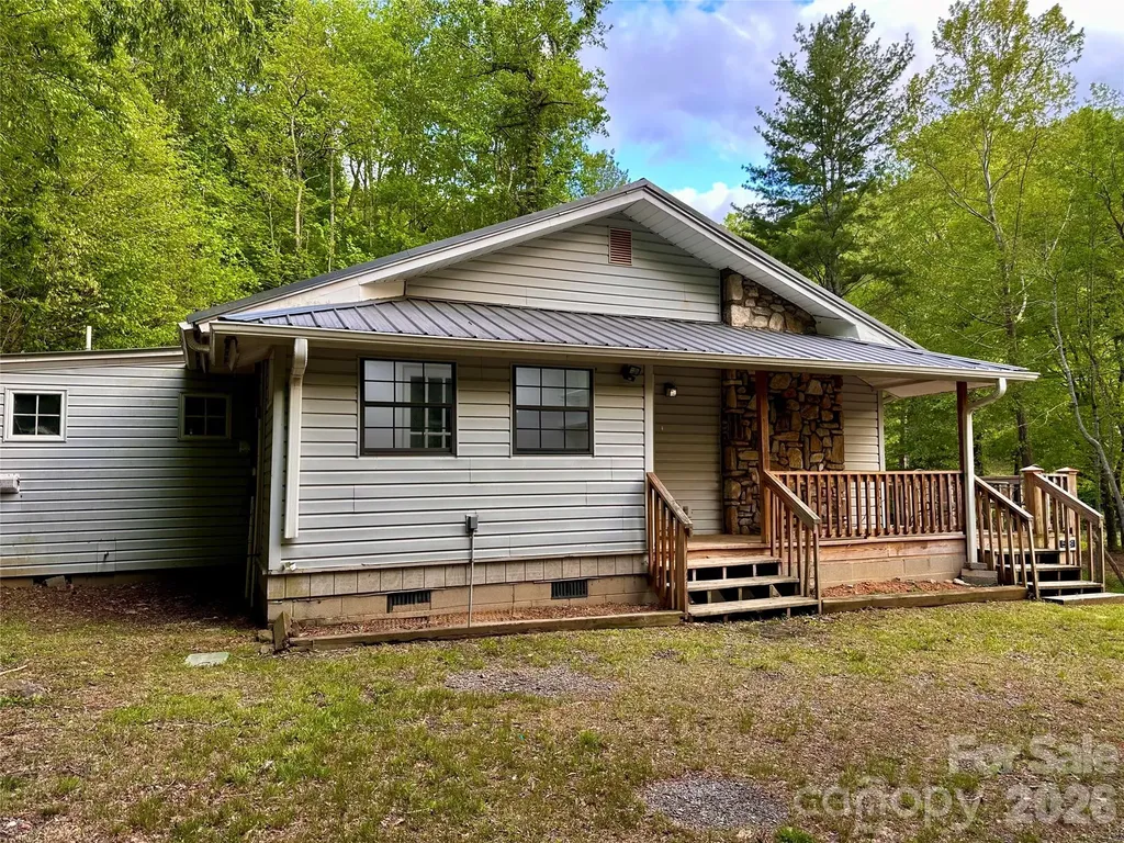5381 State Hwy 197 S Highway Burnsville NC 28714