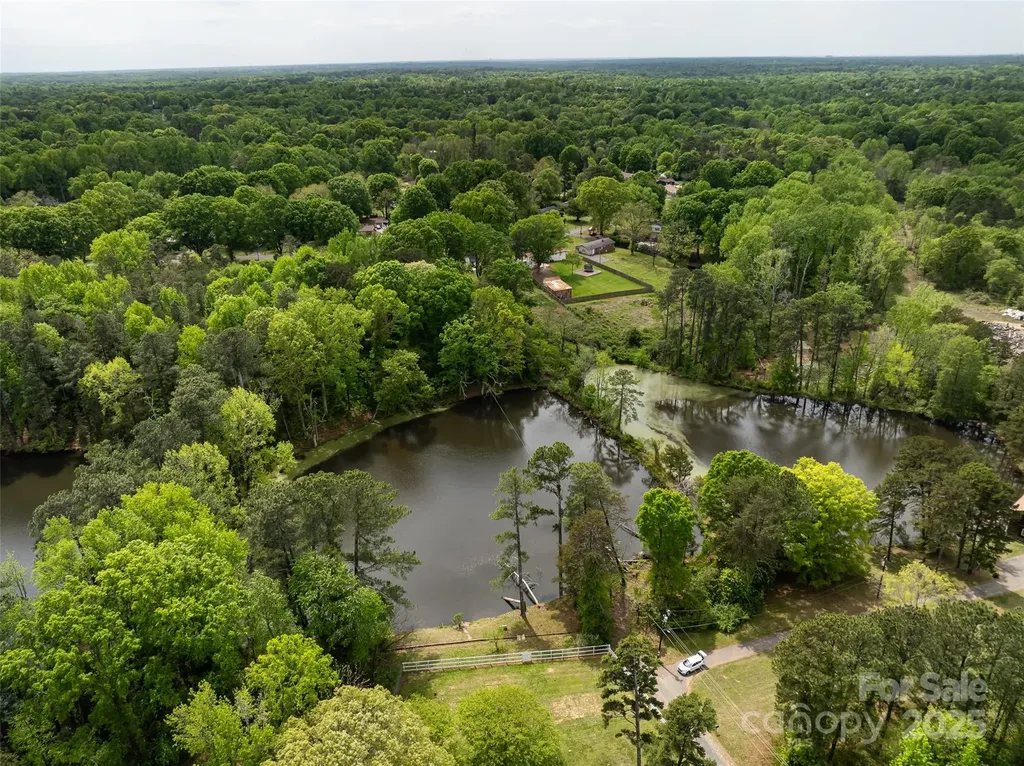 9836 Albemarle Road Charlotte NC 28227