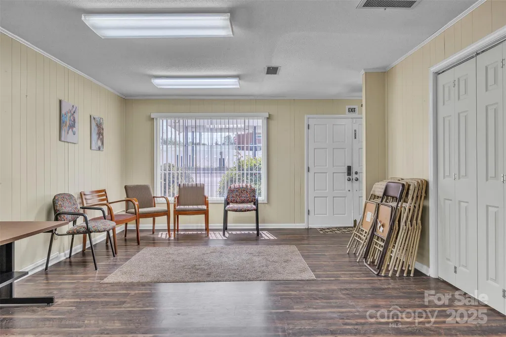 10 1st Avenue NW Taylorsville NC 28681