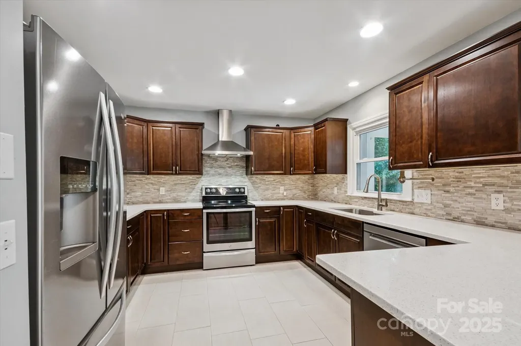 104 Britton Avenue Hendersonville NC 28791