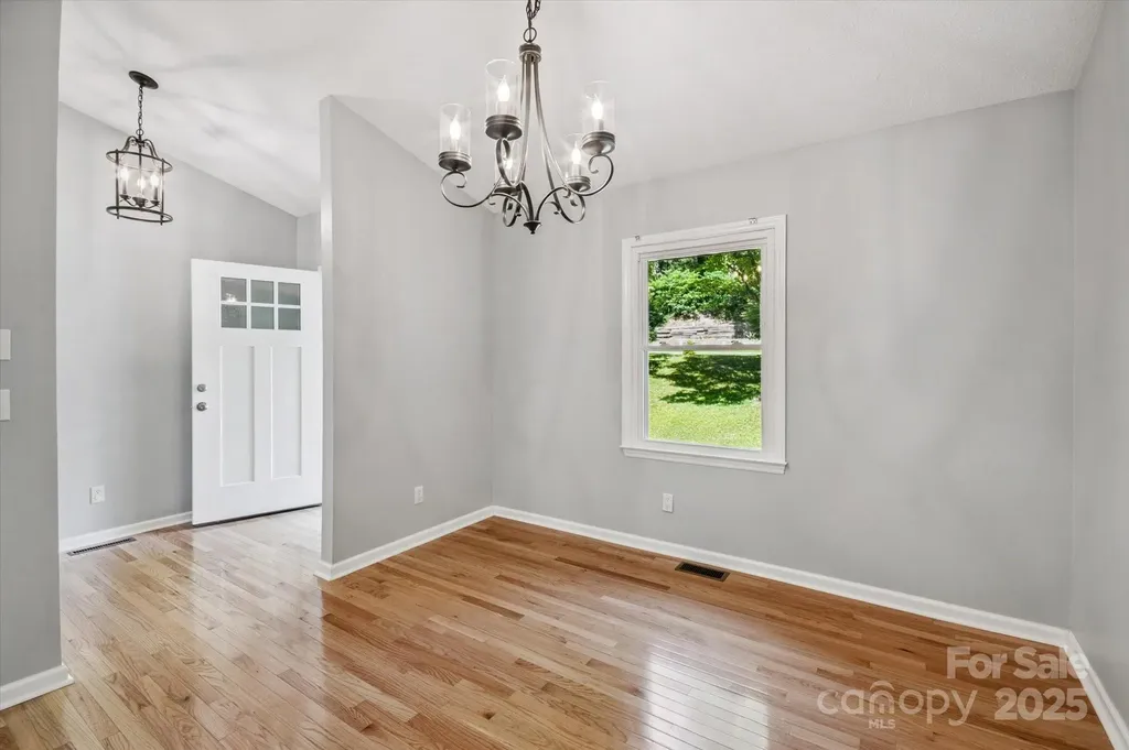 104 Britton Avenue Hendersonville NC 28791
