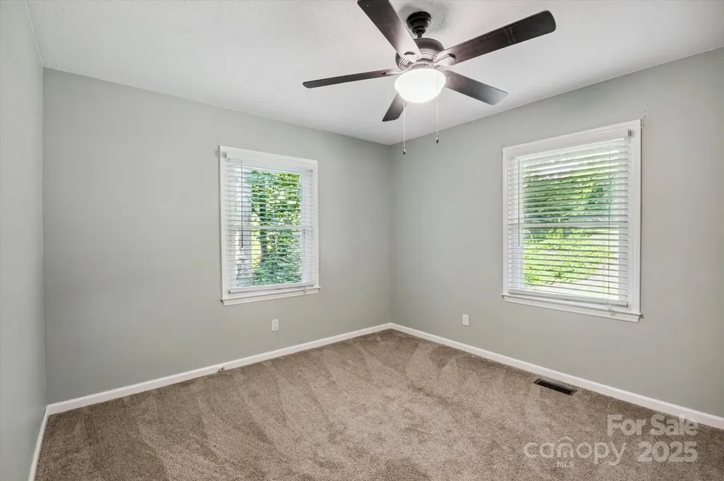 104 Britton Avenue Hendersonville NC 28791