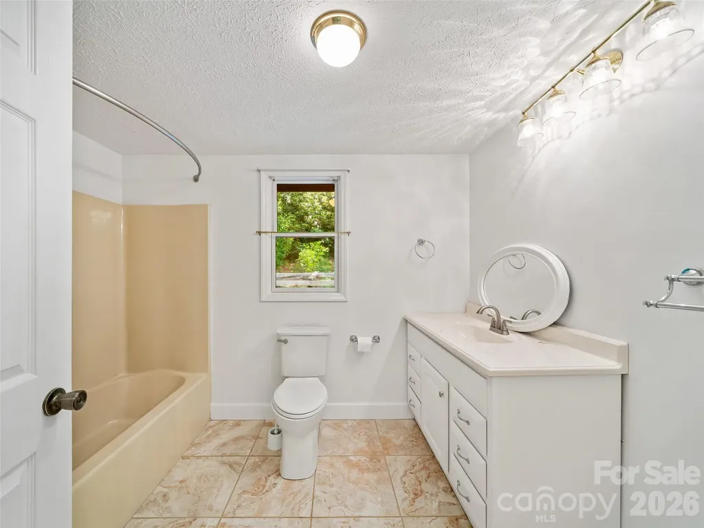 125 Heartland Lane Burnsville NC 28714