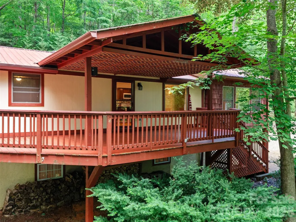 125 Heartland Lane Burnsville NC 28714