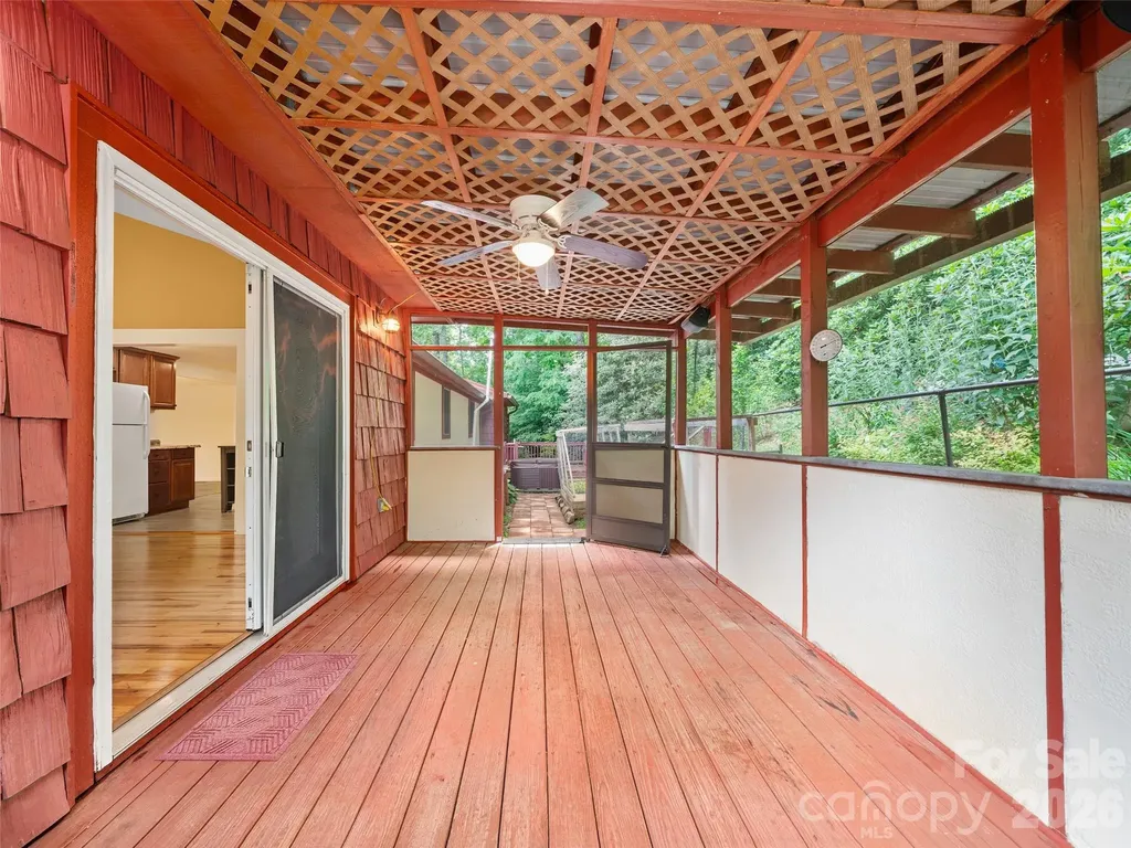125 Heartland Lane Burnsville NC 28714