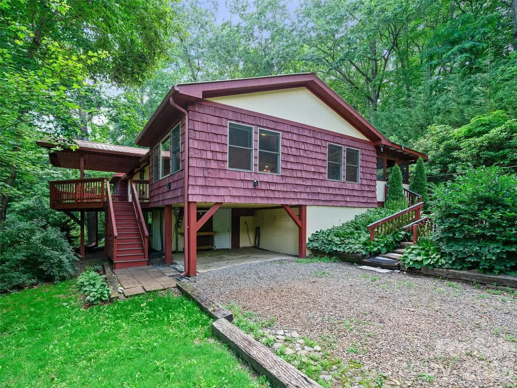 125 Heartland Lane Burnsville NC 28714