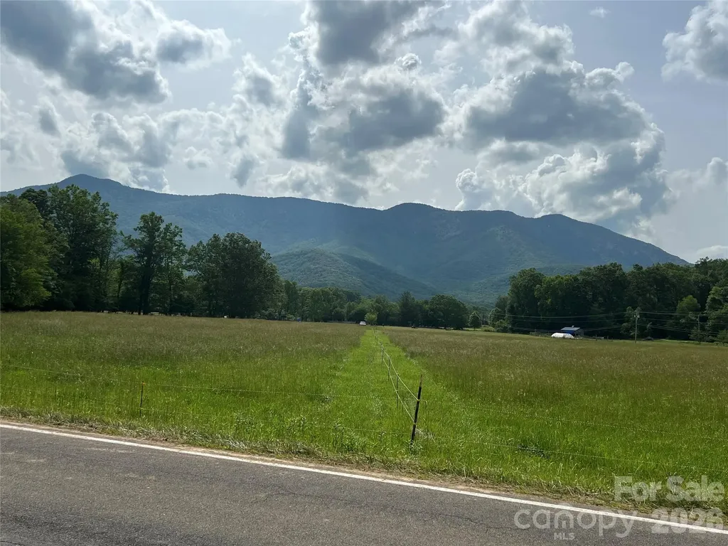 125 Heartland Lane Burnsville NC 28714