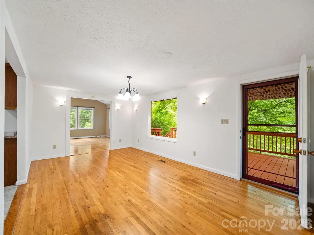 125 Heartland Lane Burnsville NC 28714