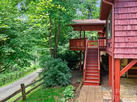 125 Heartland Lane Burnsville NC 28714