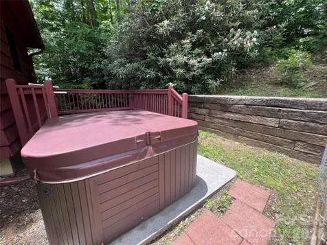 125 Heartland Lane Burnsville NC 28714