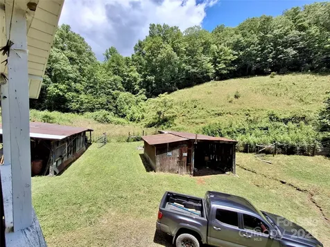 2087 Henry Road Sylva NC 28779