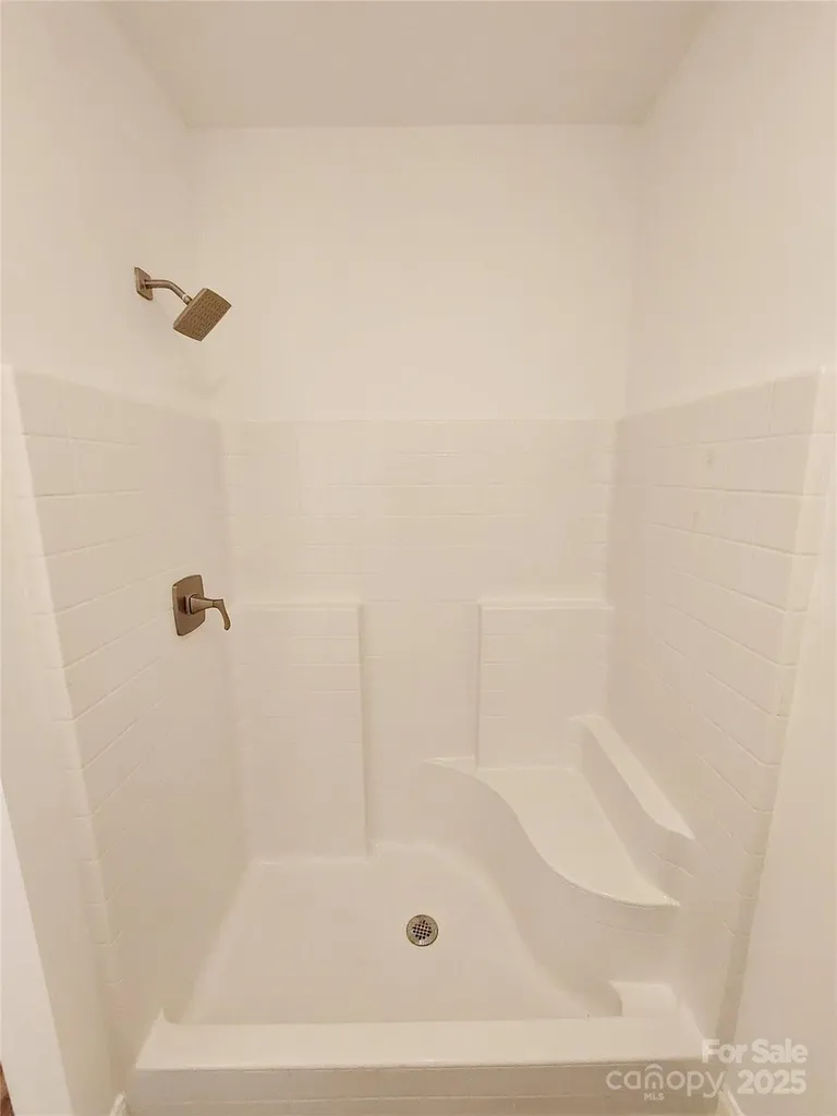 93 Badger Run Hendersonville NC 28739