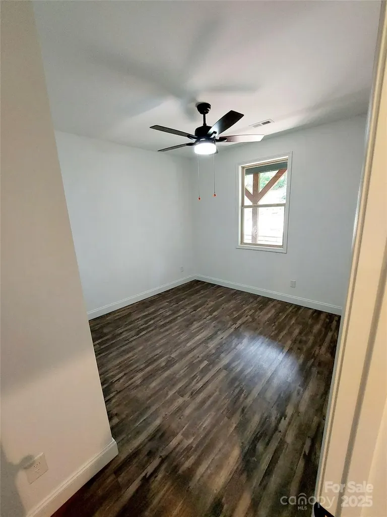 93 Badger Run Hendersonville NC 28739