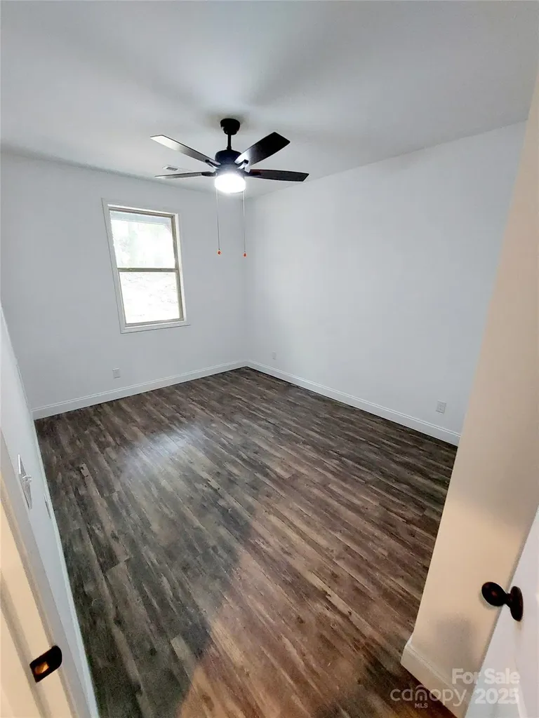 93 Badger Run Hendersonville NC 28739