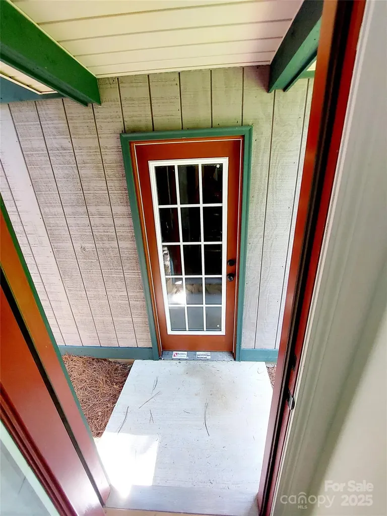 93 Badger Run Hendersonville NC 28739