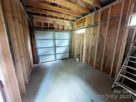 93 Badger Run Hendersonville NC 28739