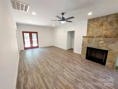 93 Badger Run Hendersonville NC 28739