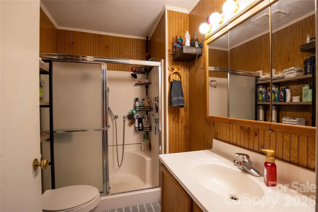 1424 Bear Creek Road Bakersville NC 28705