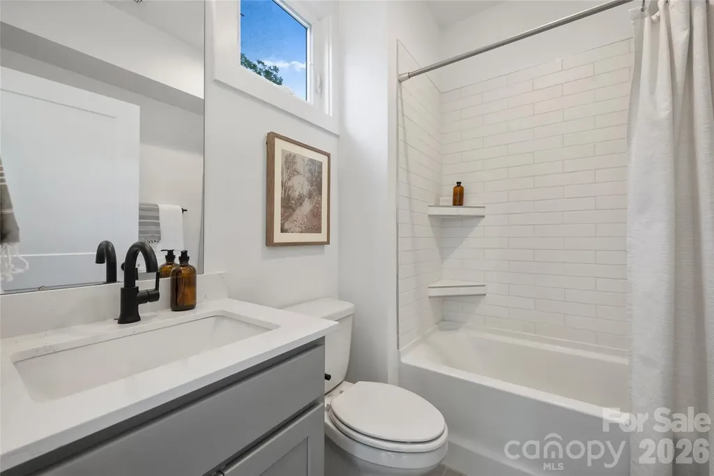 209 Coxe Avenue Charlotte NC 28208