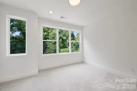 209 Coxe Avenue Charlotte NC 28208