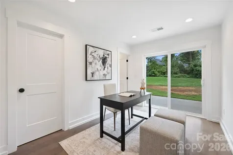 209 Coxe Avenue Charlotte NC 28208