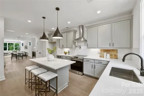 209 Coxe Avenue Charlotte NC 28208