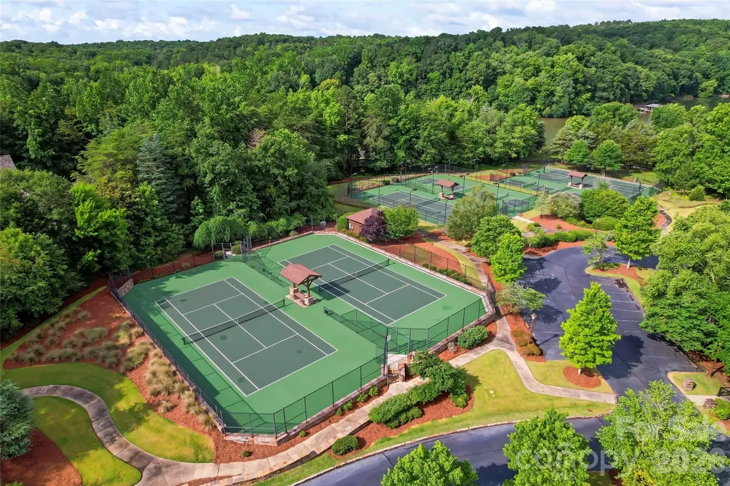 10717 Wildlife Road Charlotte NC 28278