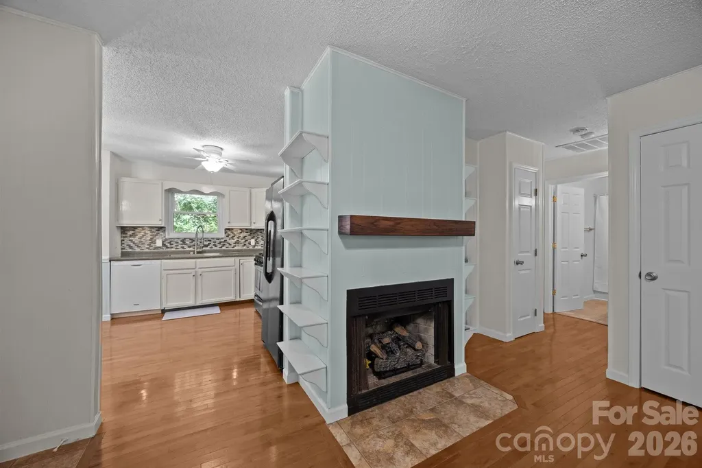 193 Timberside Drive Mars Hill NC 28754