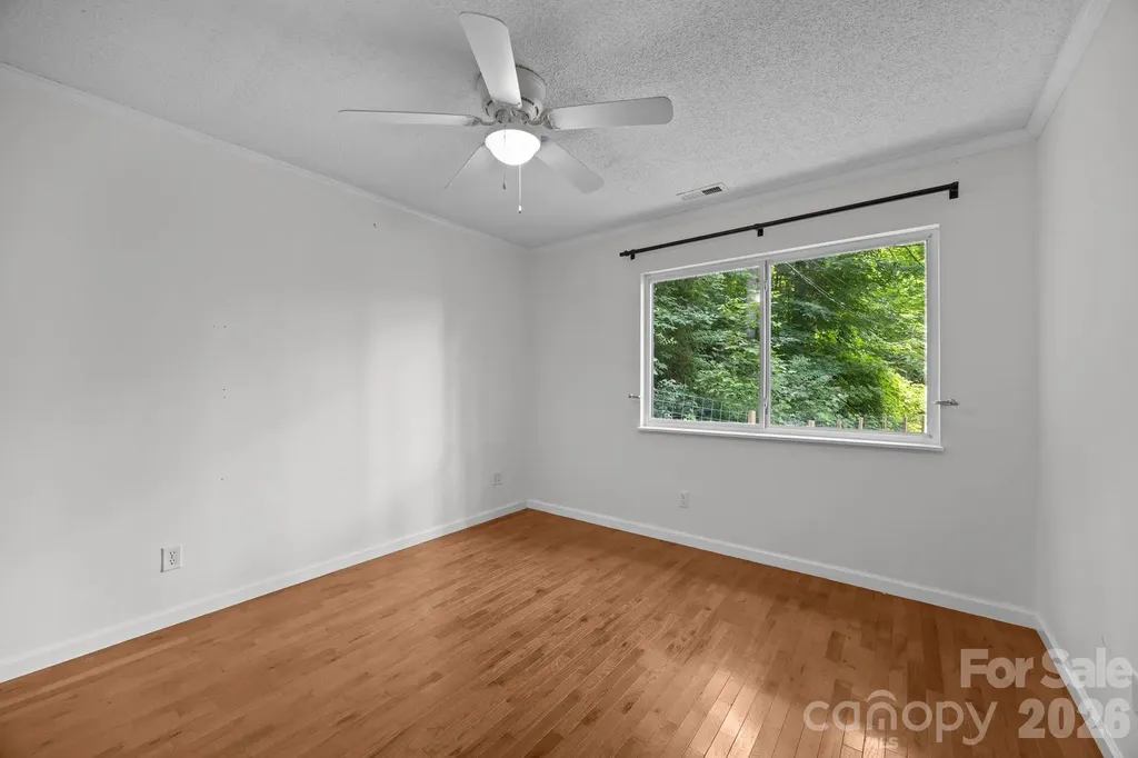 193 Timberside Drive Mars Hill NC 28754