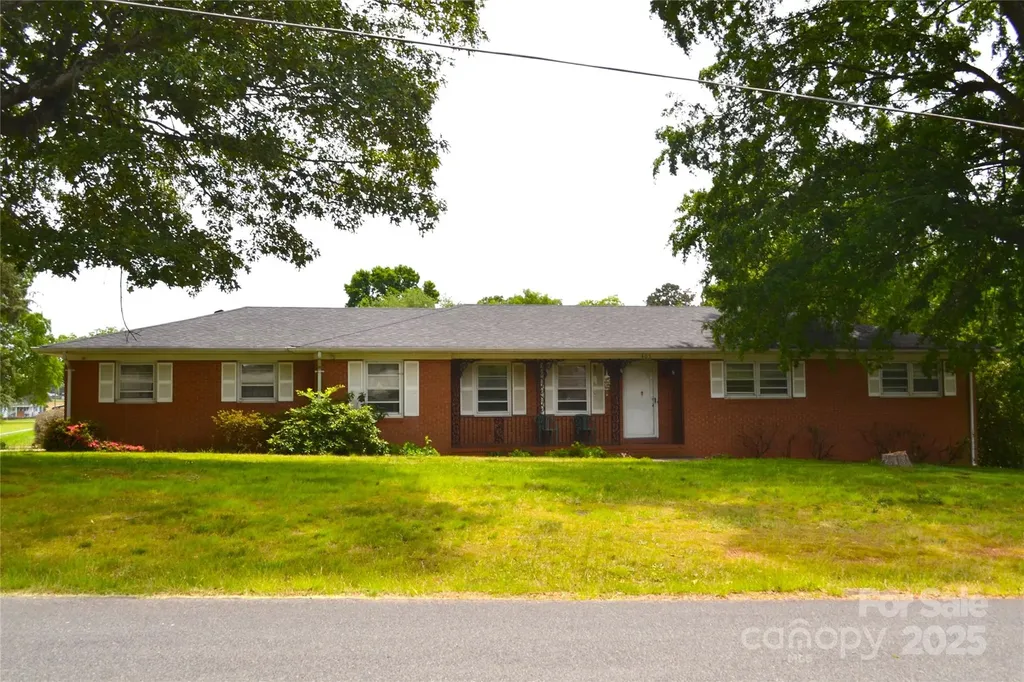 405 Wesley Heights Drive Albemarle NC 28001
