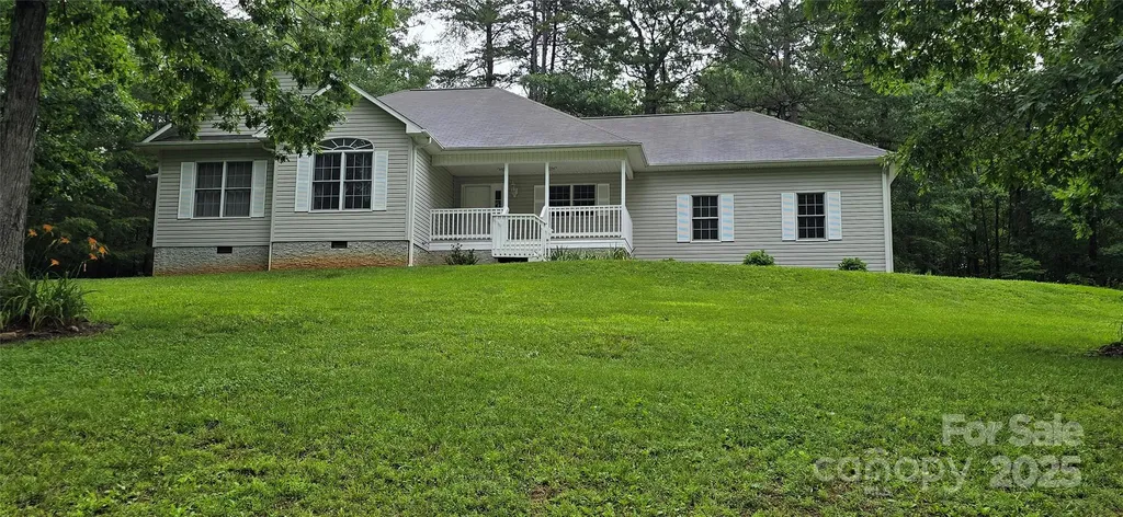 221 Flat Branch Trail Mill Spring NC 28756