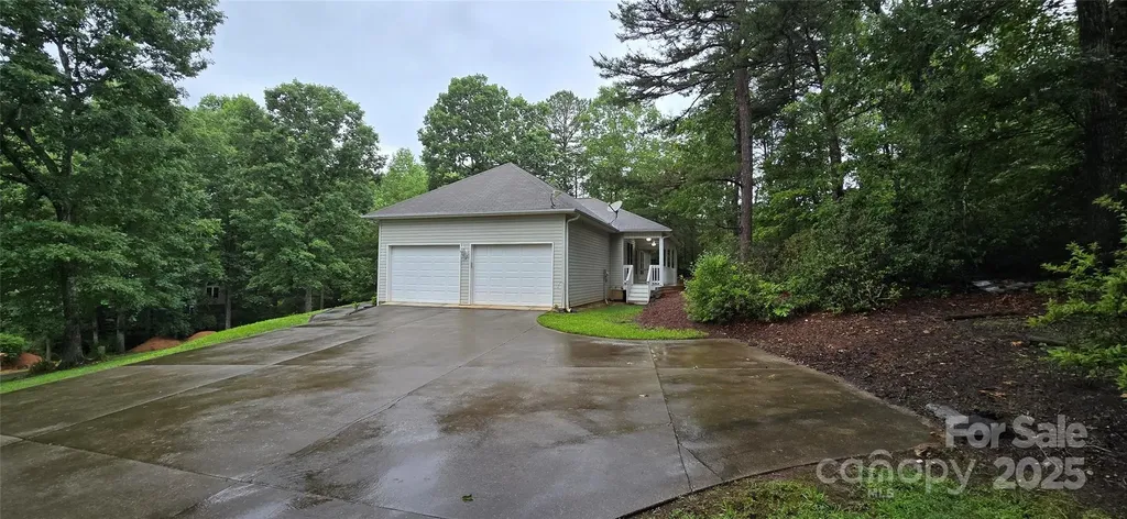 221 Flat Branch Trail Mill Spring NC 28756