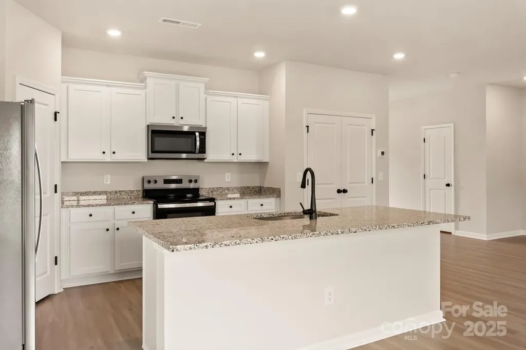 1059 Russell Drive Winston Salem NC 27127