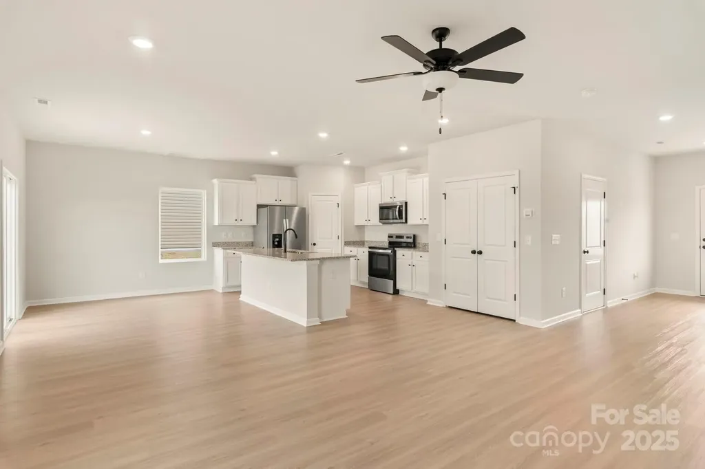 1059 Russell Drive Winston Salem NC 27127