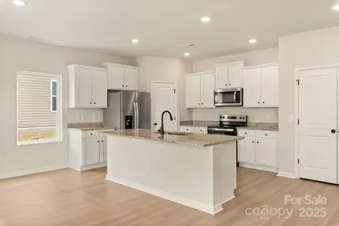 1059 Russell Drive Winston Salem NC 27127