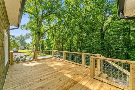 302 White Street Morganton NC 28655