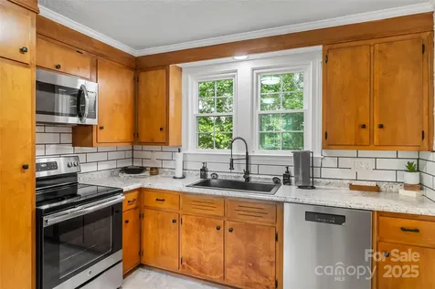 302 White Street Morganton NC 28655