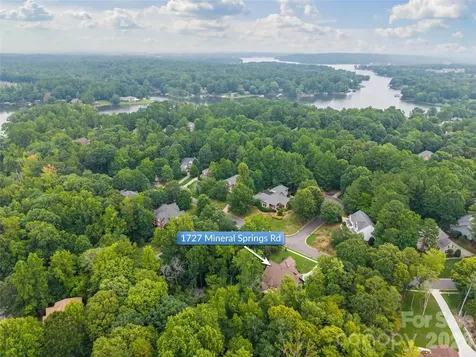 1727 Mineral Springs Road Lake Wylie SC 29710