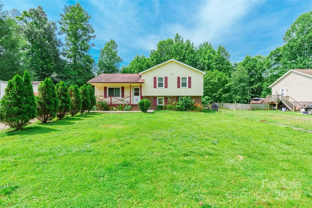 2675 Tablerock Road Lenoir NC 28645