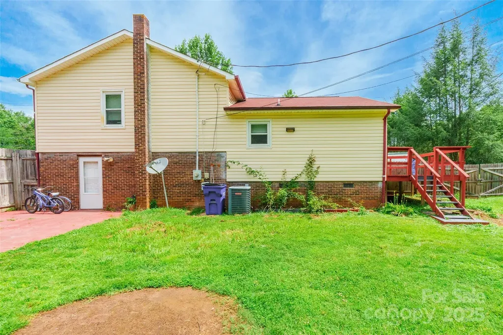 2675 Tablerock Road Lenoir NC 28645
