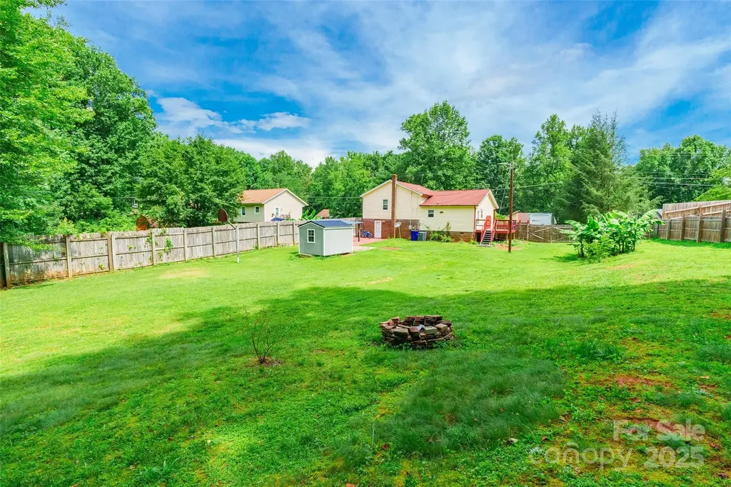 2675 Tablerock Road Lenoir NC 28645
