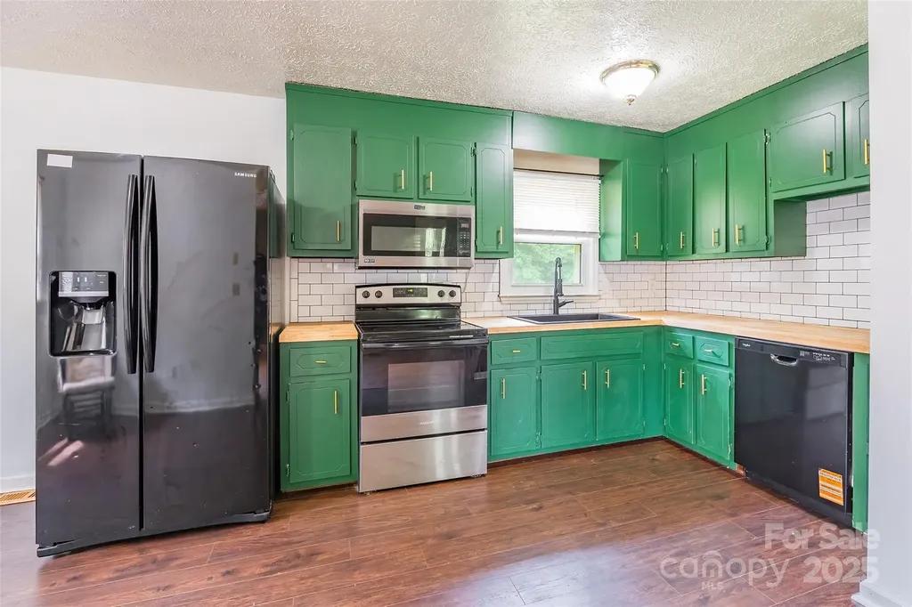 2675 Tablerock Road Lenoir NC 28645