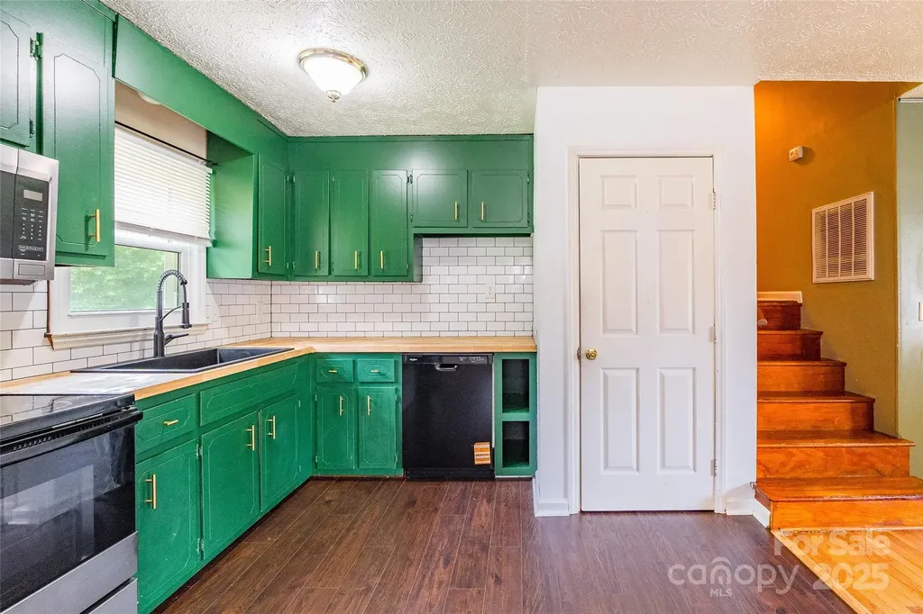 2675 Tablerock Road Lenoir NC 28645