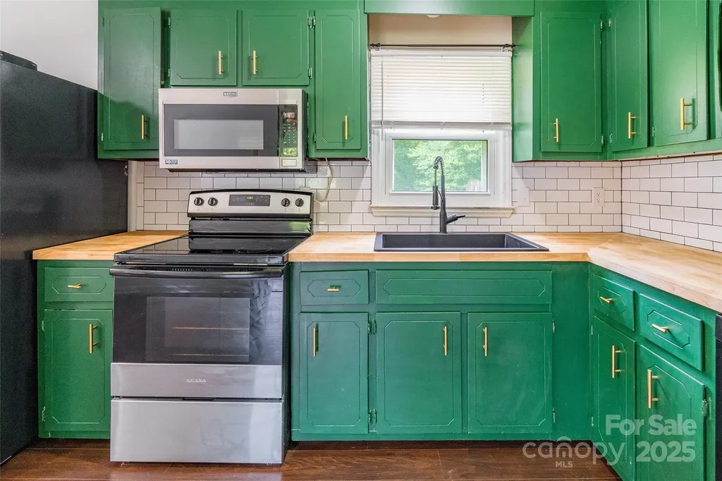 2675 Tablerock Road Lenoir NC 28645