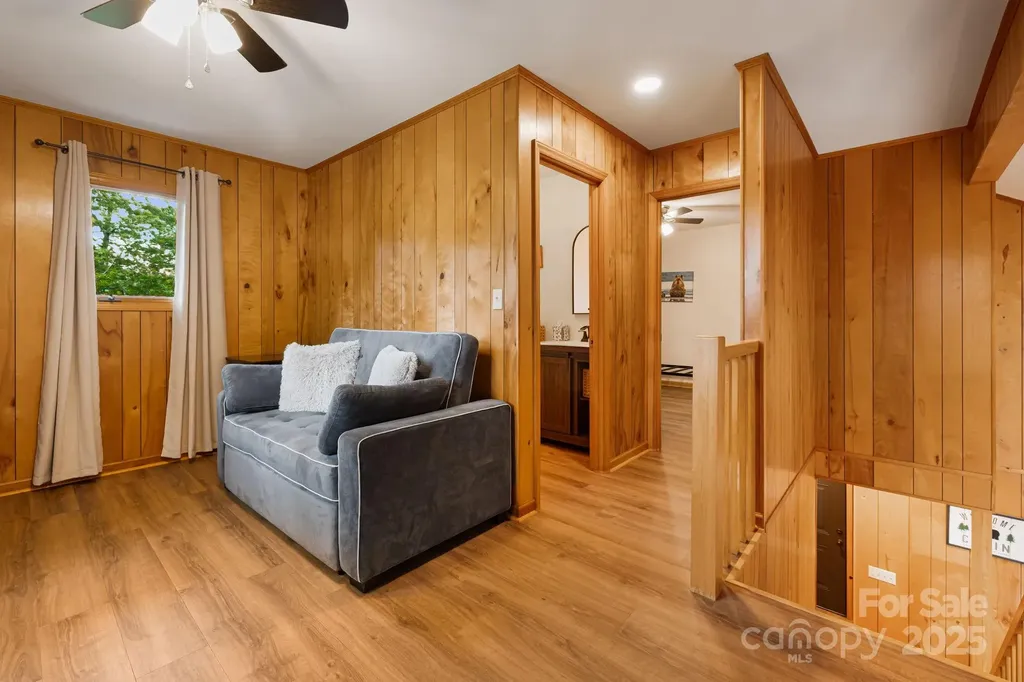 285 Fairway Loop Burnsville NC 28714