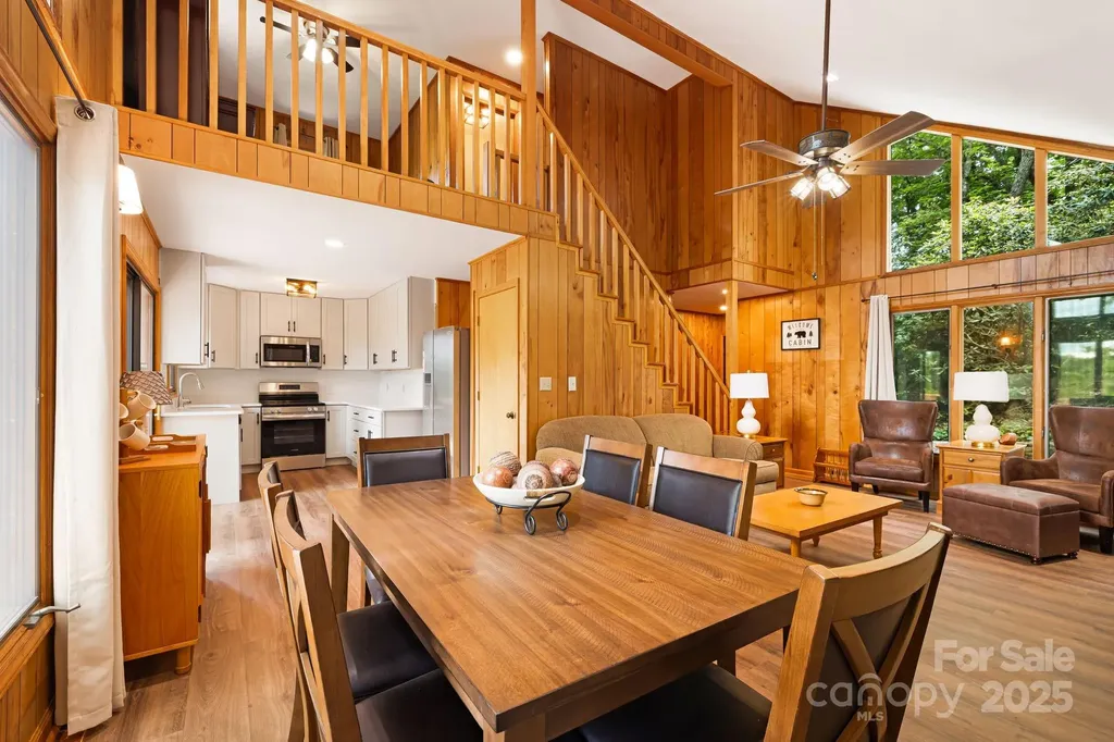 285 Fairway Loop Burnsville NC 28714