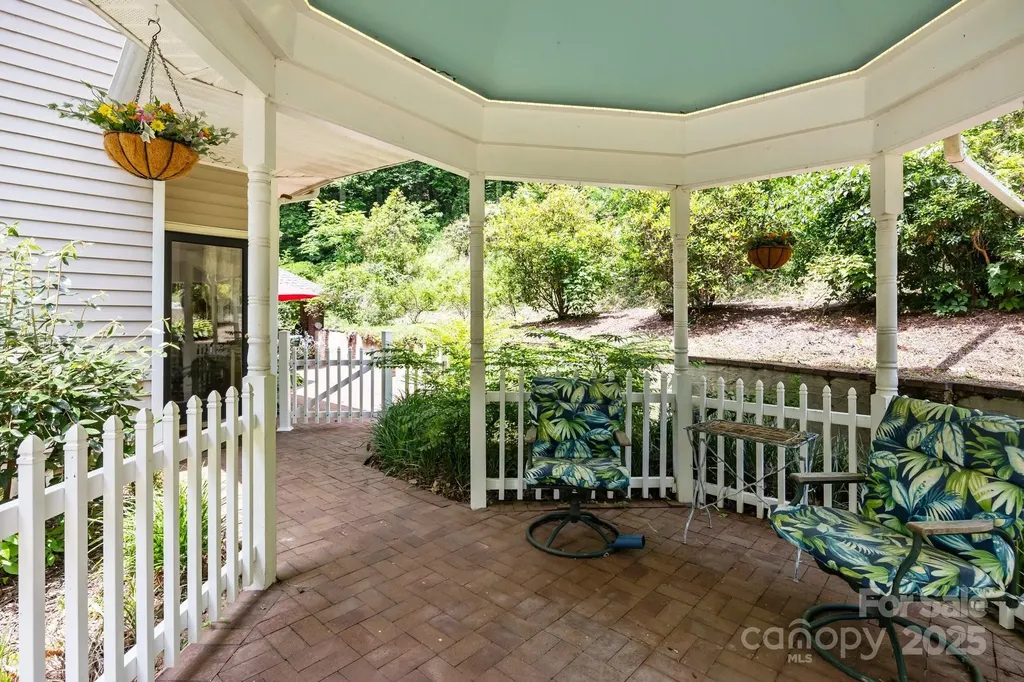 235 Kinder Lane Canton NC 28716