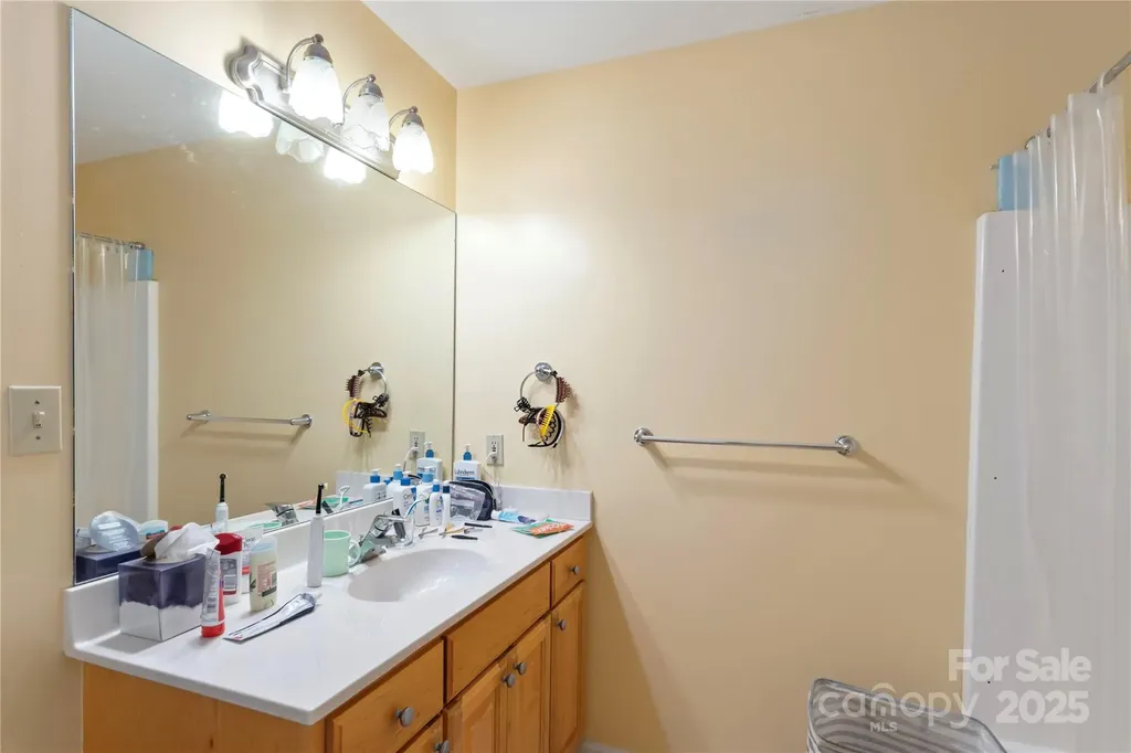 98 Choga Ridge Whittier NC 28789