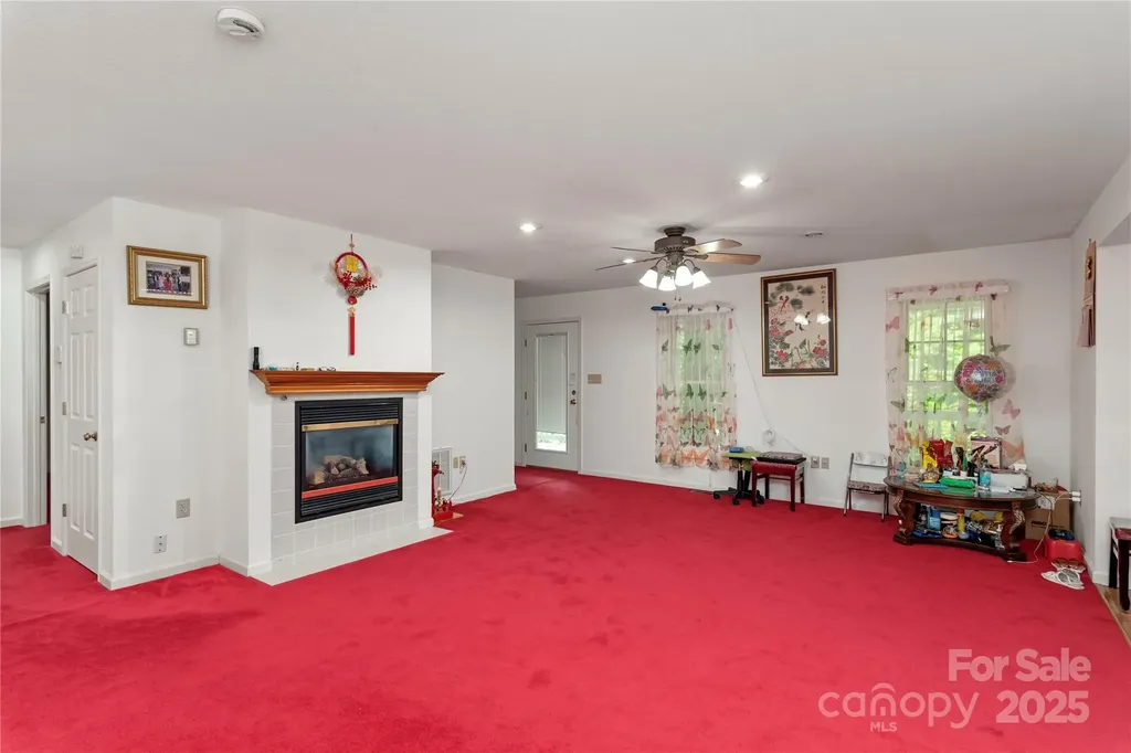 98 Choga Ridge Whittier NC 28789